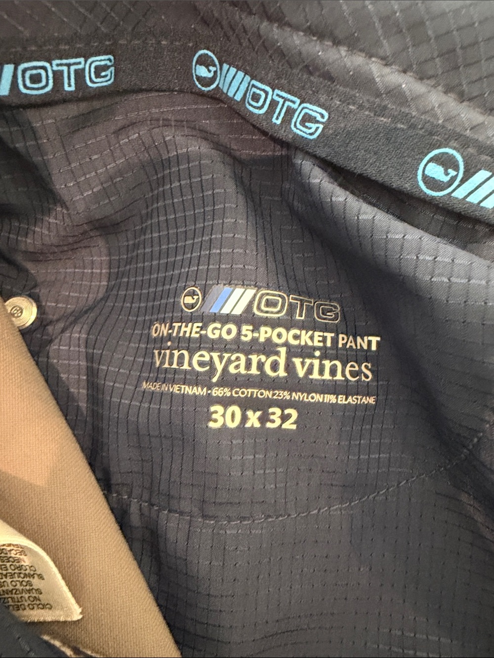 Vineyard Vines OTG On-The-Go 5-Pocket Pants - Gray with navy Trim interior